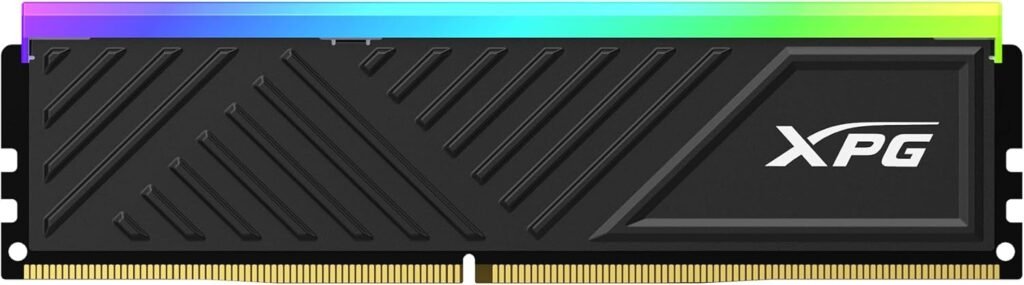 Imagen de un módulo de memoria RAM ADATA: se observa un diseño moderno y robusto con un disipador metálico en tonos grises, el logotipo ADATA destacado y circuitos visibles que resaltan su alta calidad y rendimiento para equipos exigentes.